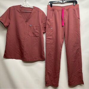 Figs Mauve Catarina One-Pocket Scrub Top and Kade Pants set sz M PO3555